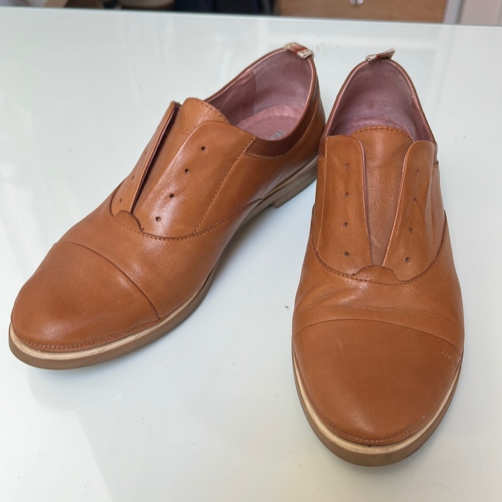 Pikolinos Brown Leather Loafers